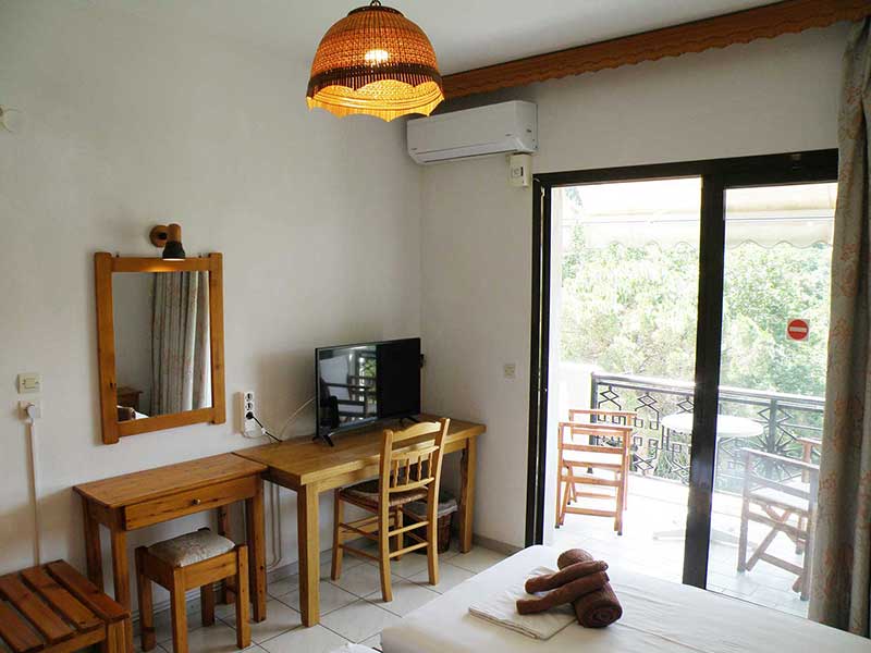 Standard triple studio 7