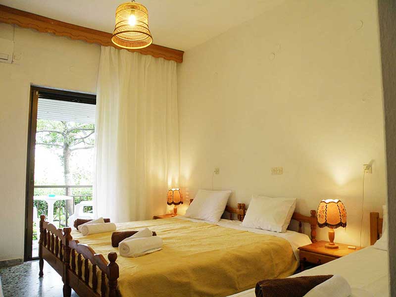 Triple room 4 - Room with twin beds