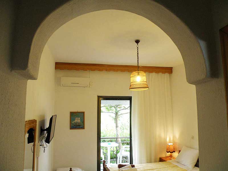 Triple room 4 - Room with twin beds