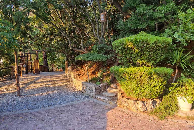 Large outdoor areas and garden