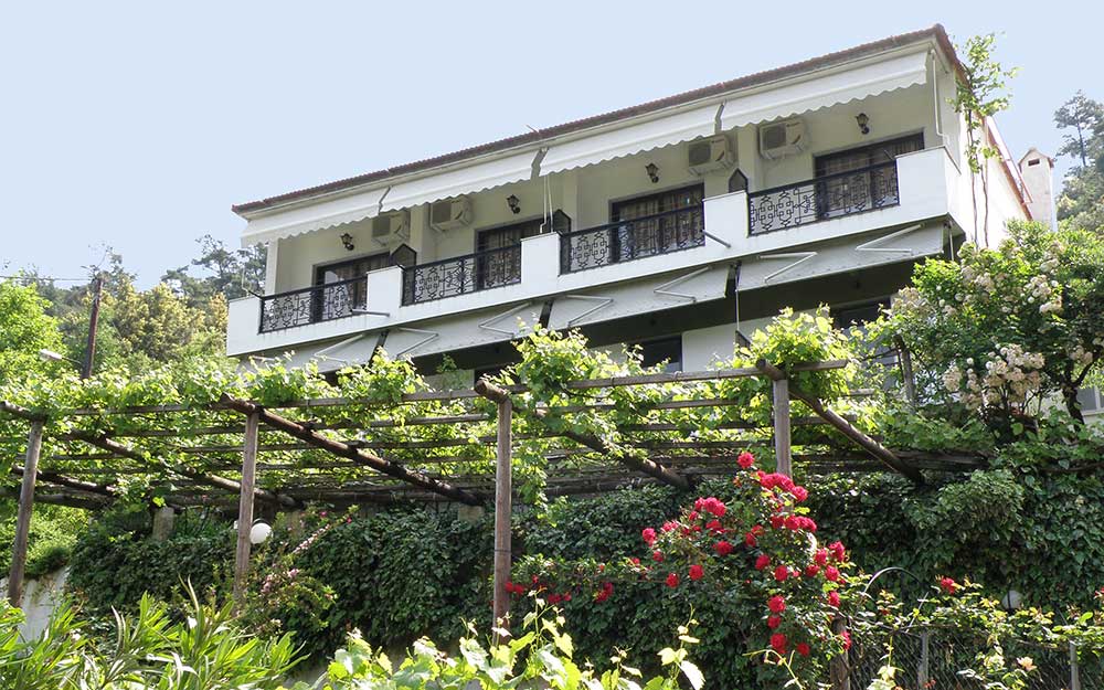 The rooms of Villa Dimitra at Skala Potamias in Thassos